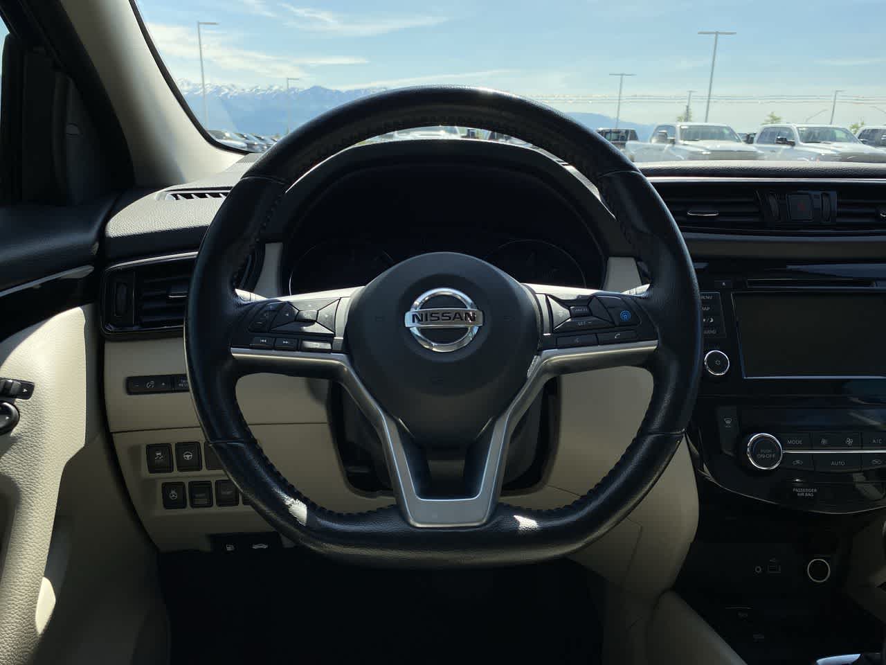 Thumbnail: 2022 Nissan Rogue Sport - 14