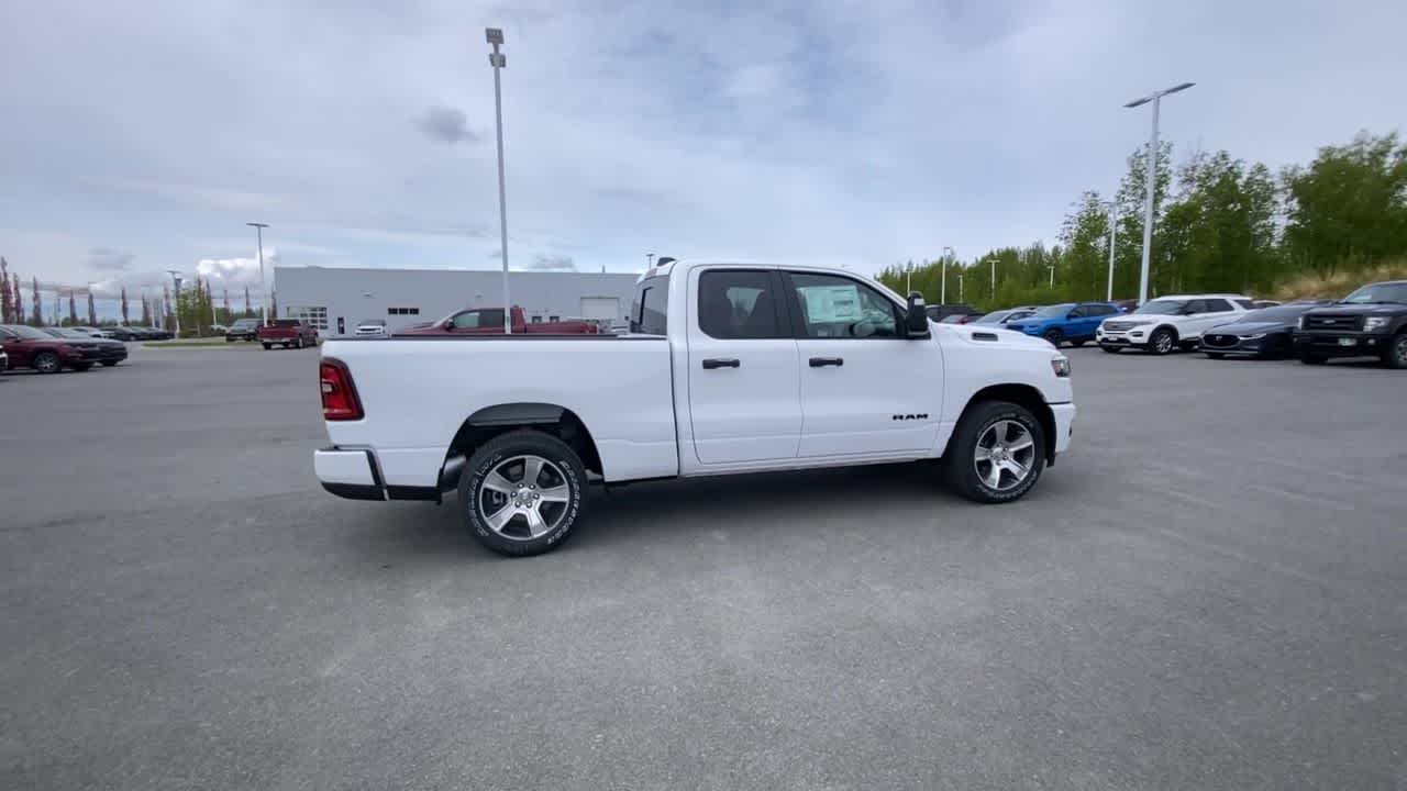 Thumbnail: 2025 RAM 1500 - 15