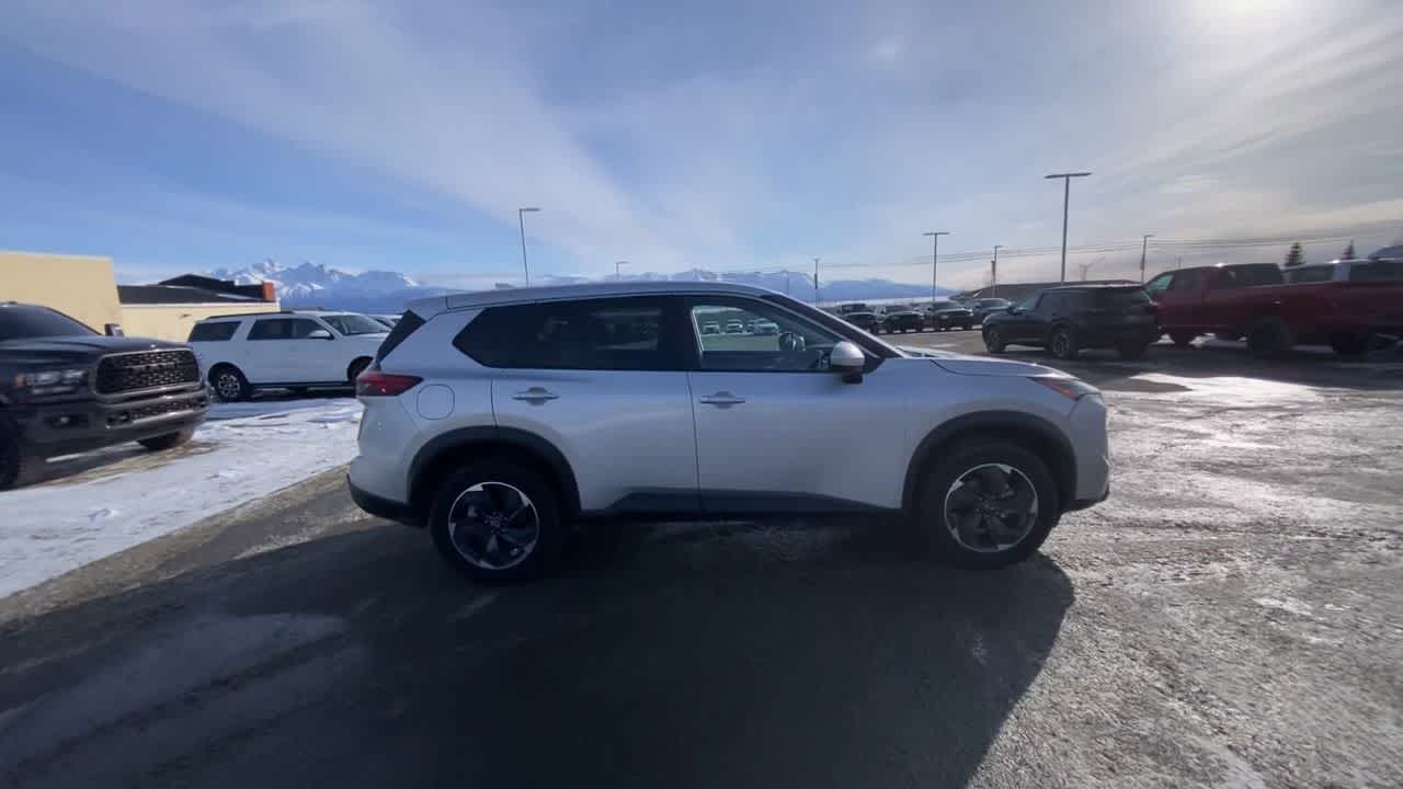 Thumbnail: 2025 Nissan Rogue - 15