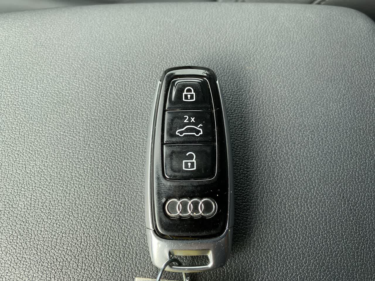 Thumbnail: 2023 Audi Q7 - 27