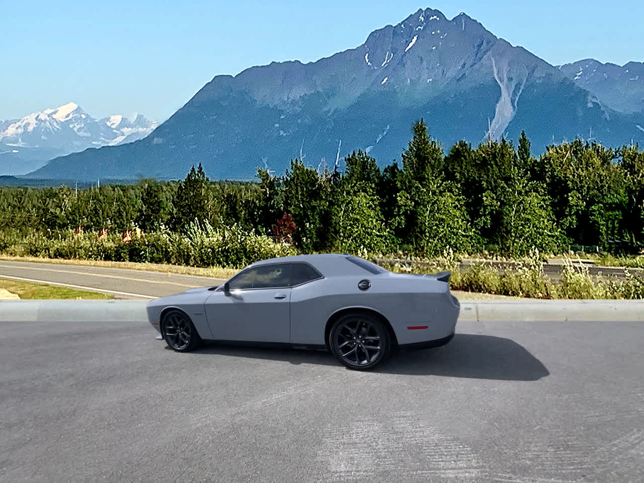 2022 Dodge Challenger R/T photo 3