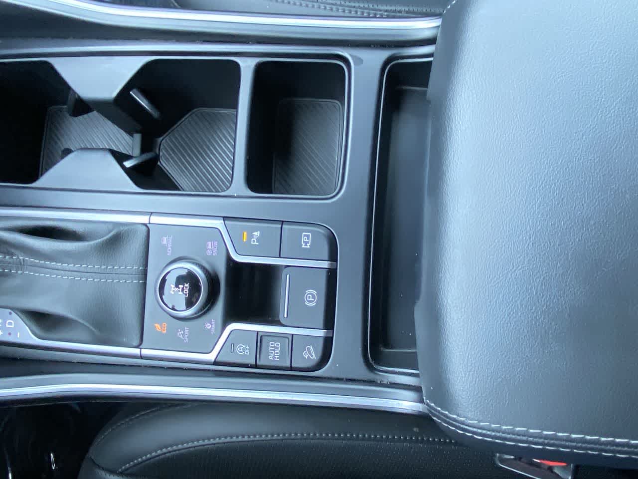 Thumbnail: 2024 Kia Sorento - 21