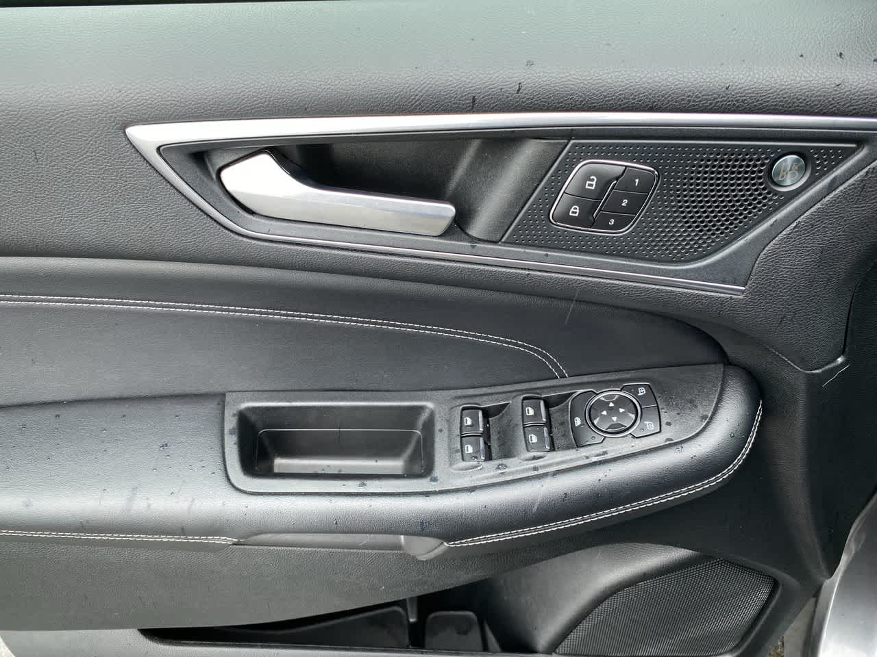 Thumbnail: 2022 Ford Edge - 19