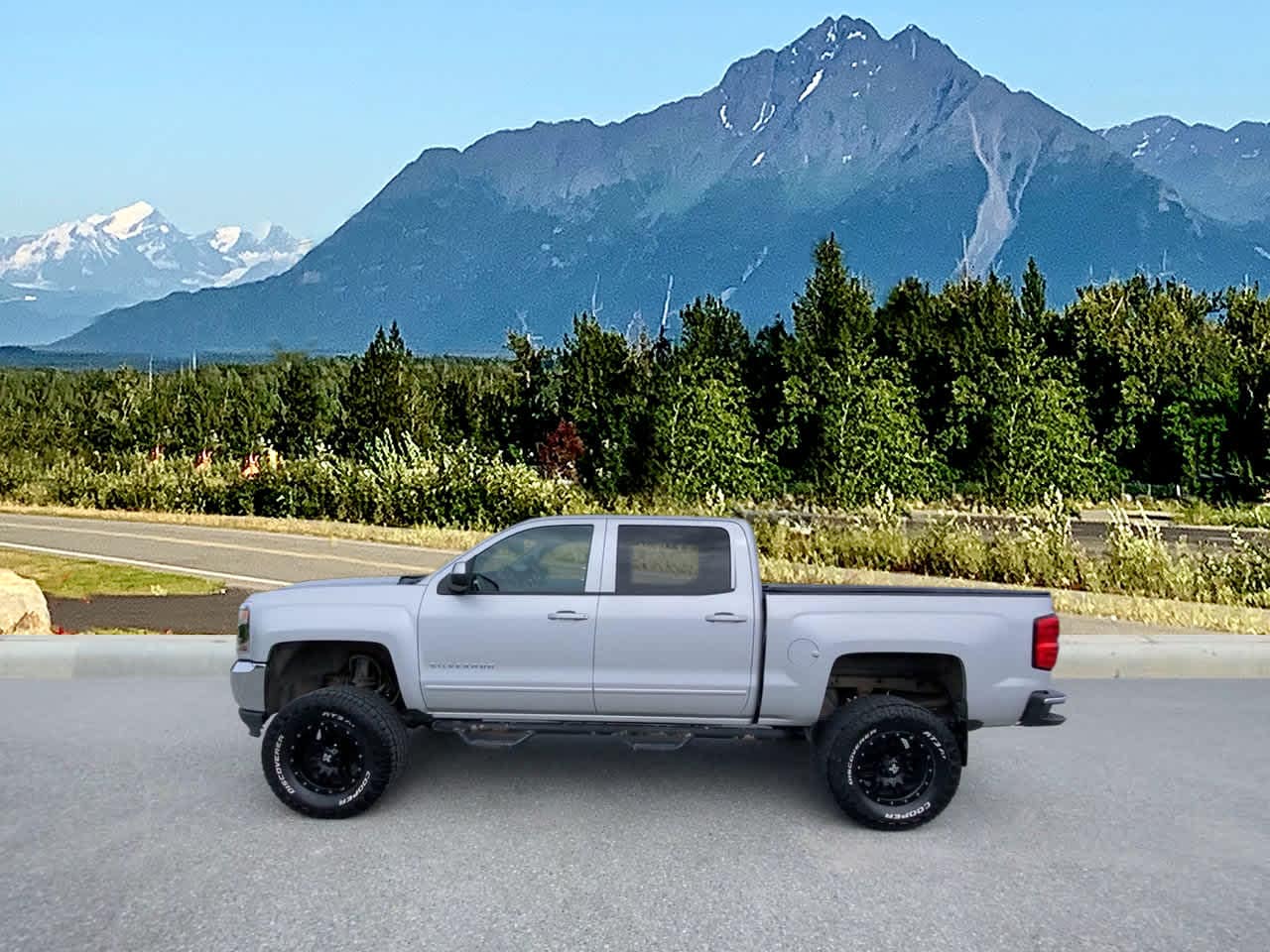 Thumbnail: 2016 Chevrolet Silverado 1500 - 2