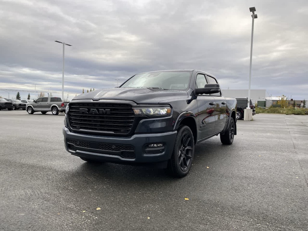 New 2026 Ram 1500 LARAMIE CREW CAB 4X4 5'7 BOX Pickup