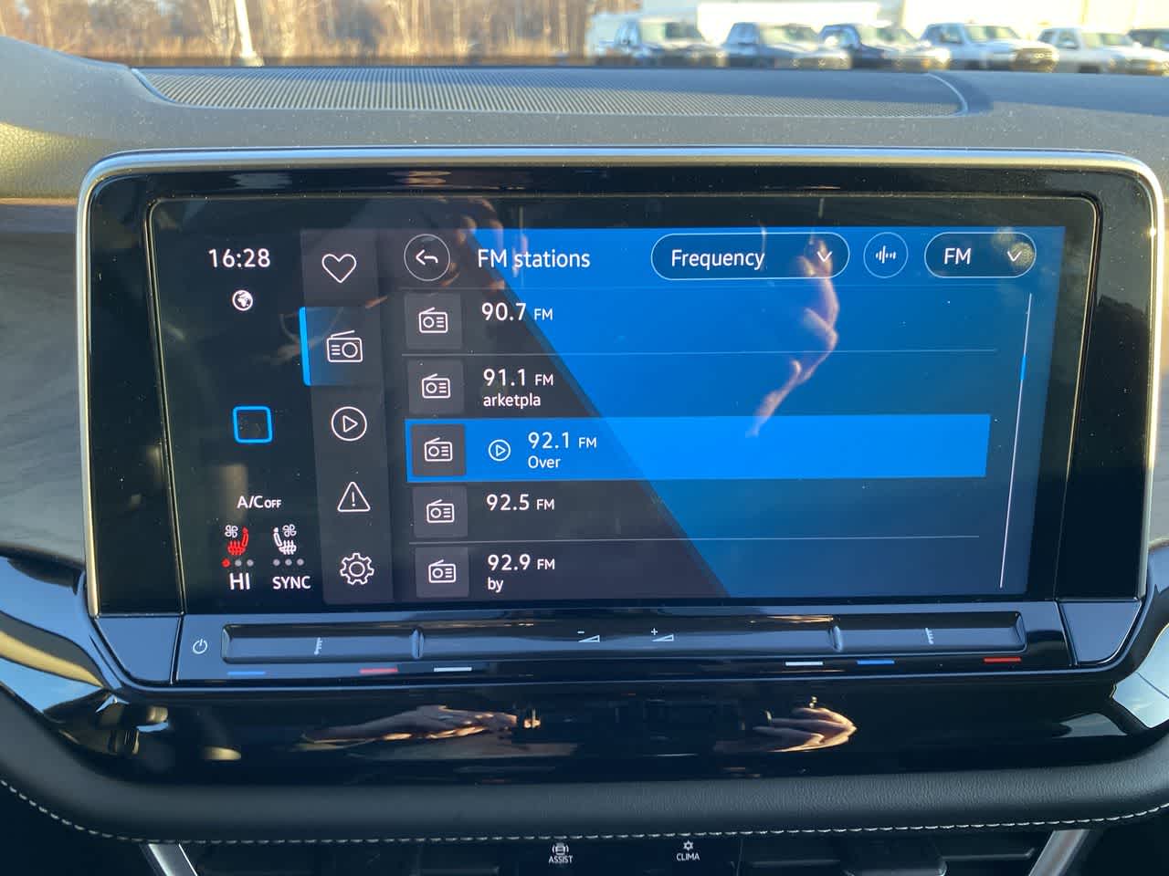 Thumbnail: 2024 Volkswagen Atlas - 16