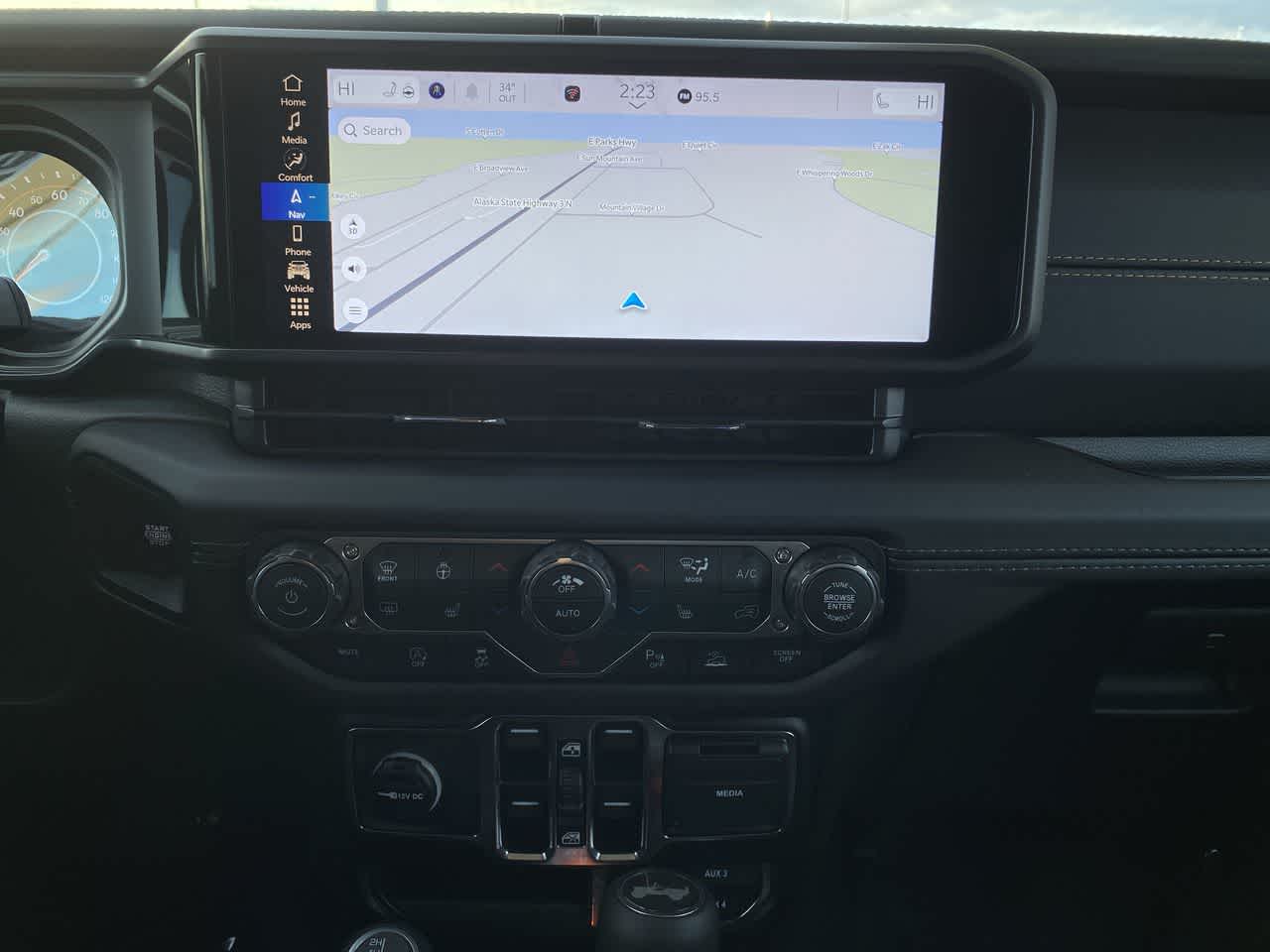 Thumbnail: 2026 Jeep Wrangler - 18