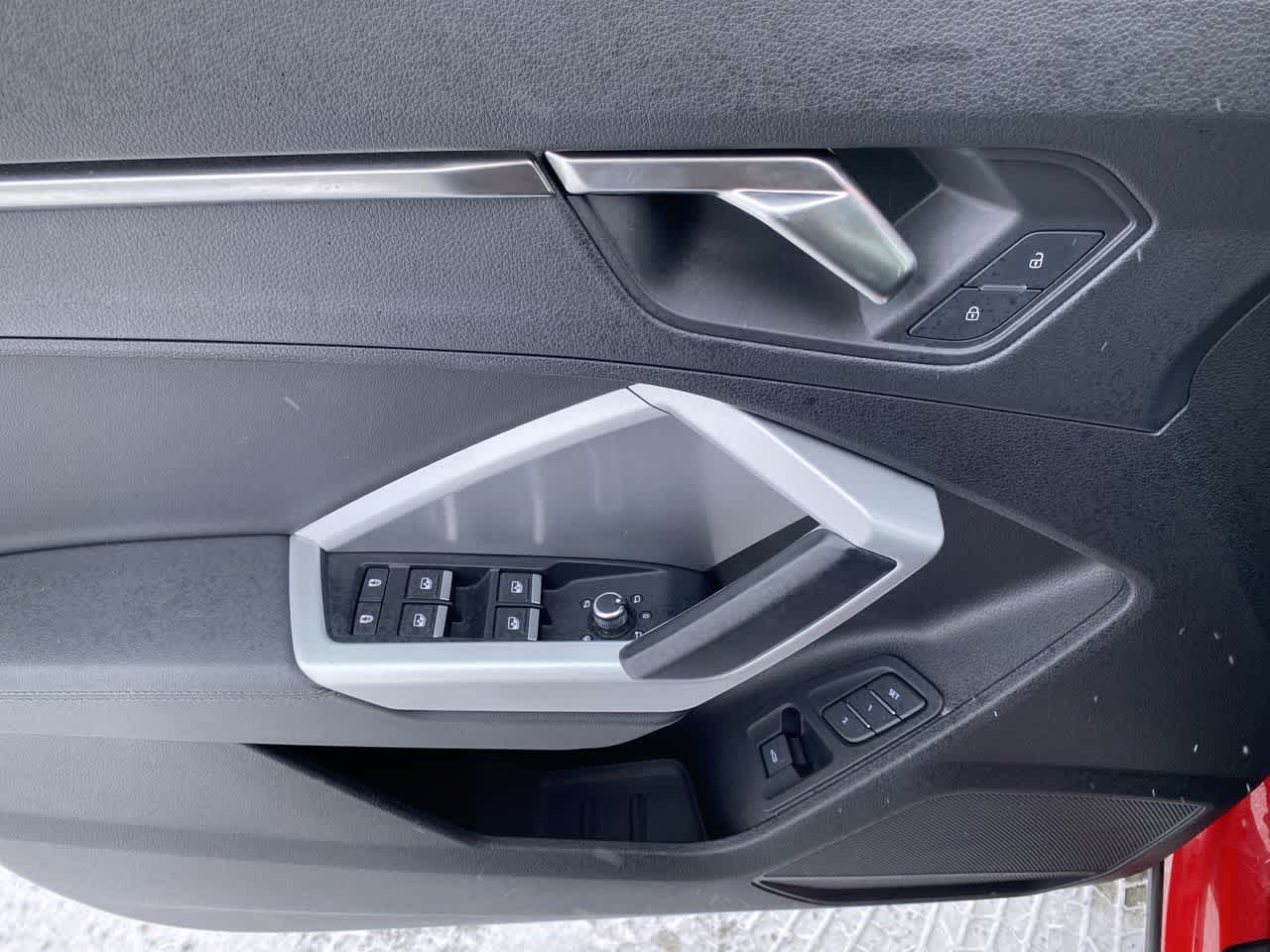 Thumbnail: 2024 Audi Q3 - 13