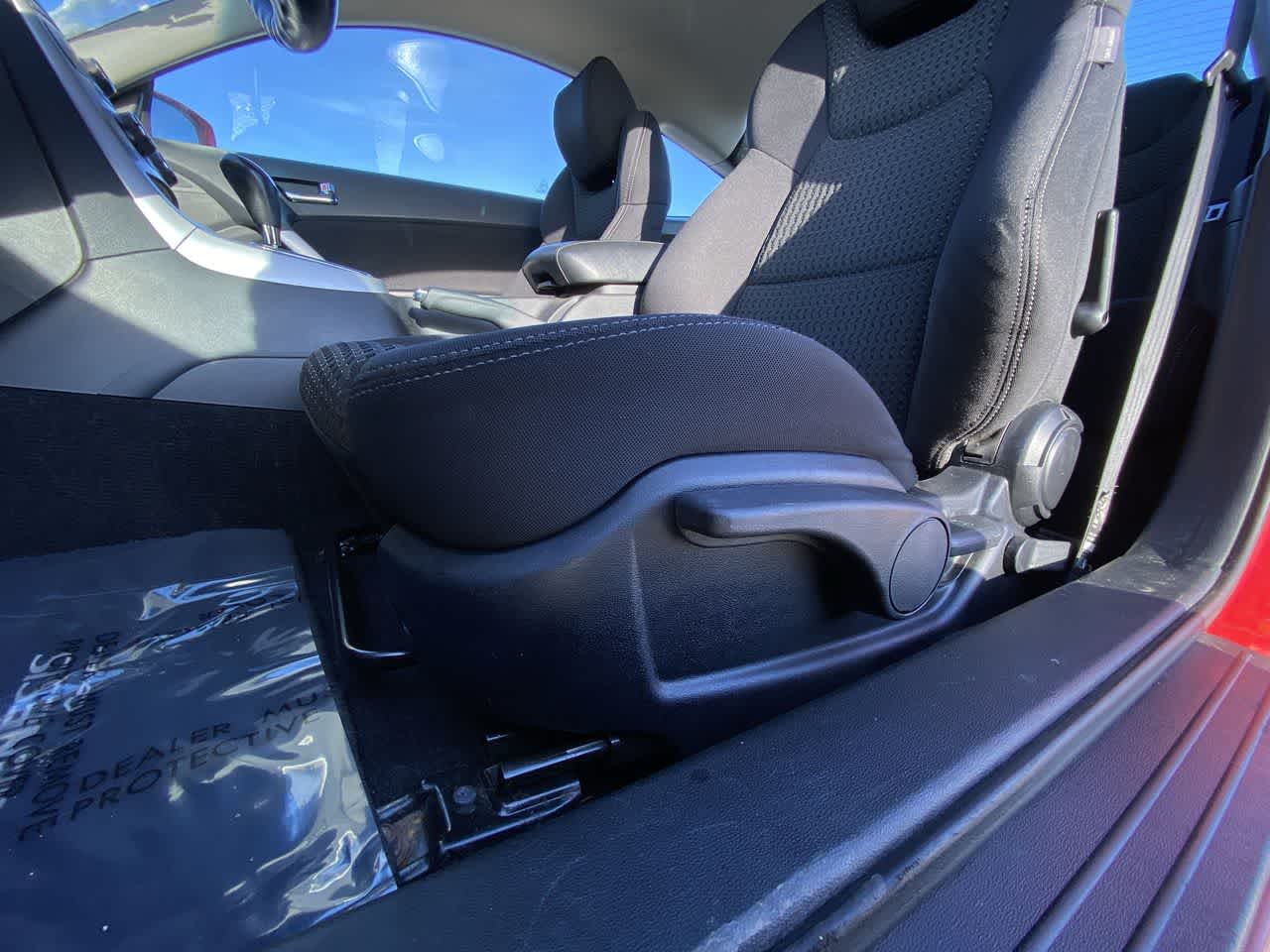 Thumbnail: 2010 Hyundai Genesis - 12