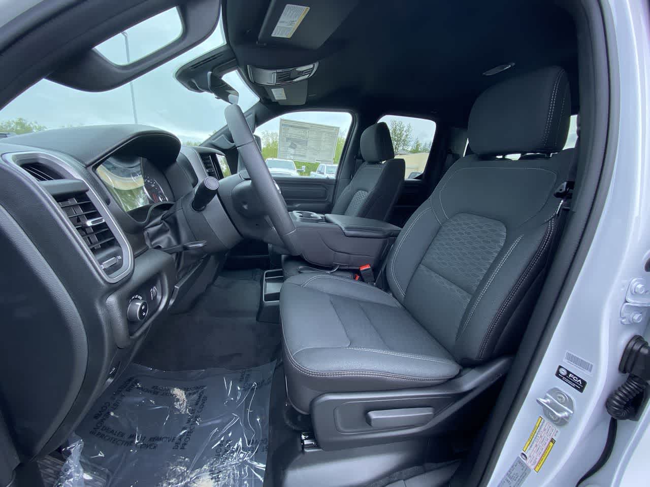 Thumbnail: 2025 RAM 1500 - 17