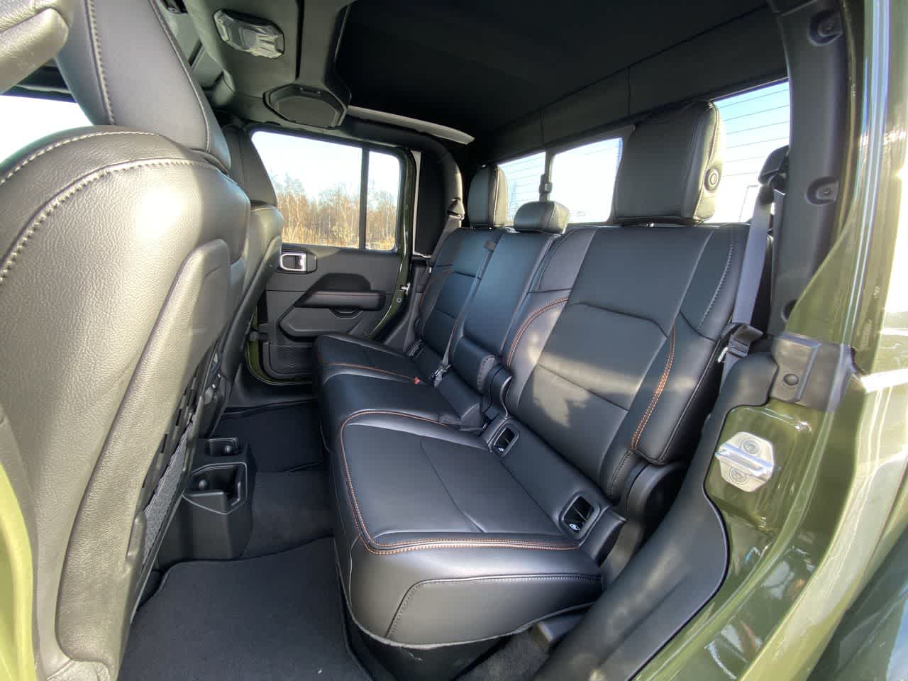 Thumbnail: 2023 Jeep Gladiator - 23