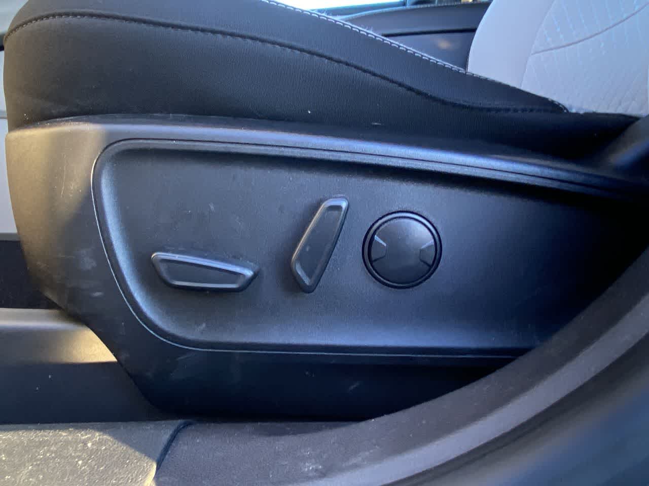 Thumbnail: 2023 Ford Escape - 22