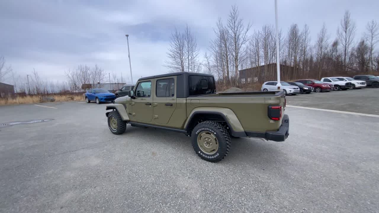 Thumbnail: 2026 Jeep Gladiator - 6