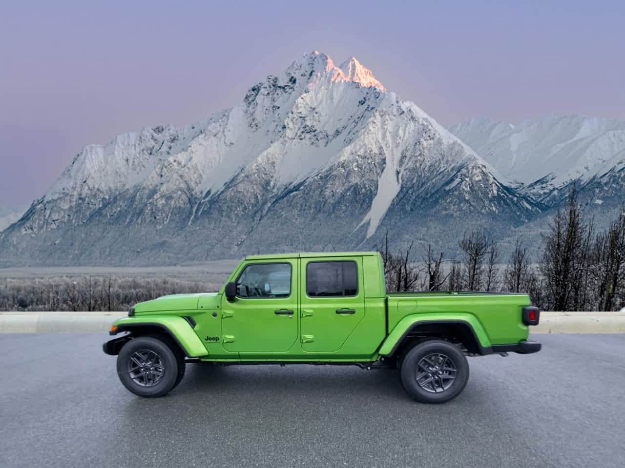 Thumbnail: 2025 Jeep Gladiator - 2