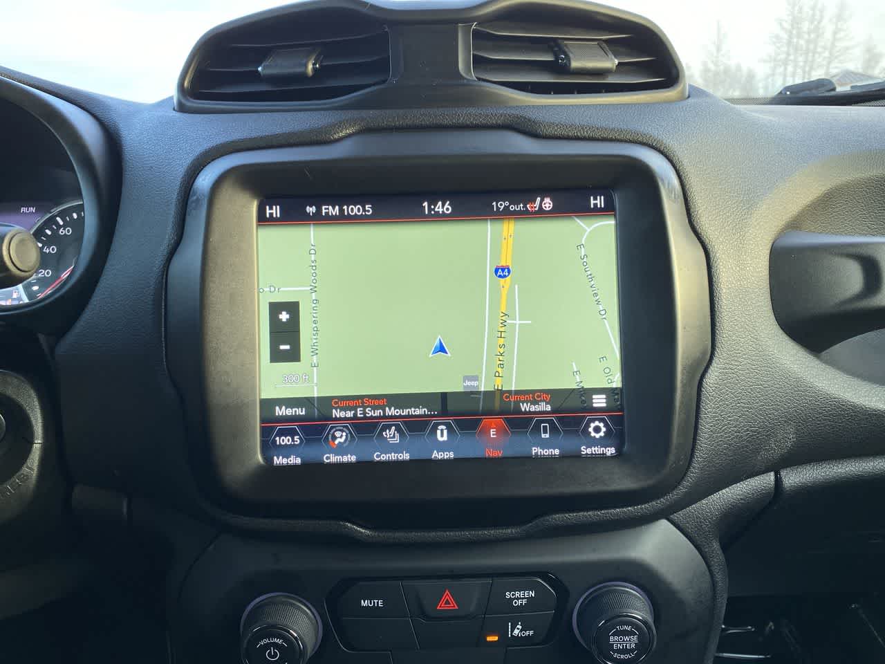 Thumbnail: 2022 Jeep Renegade - 17