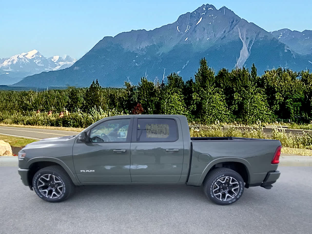 Thumbnail: 2026 RAM 1500 - 2