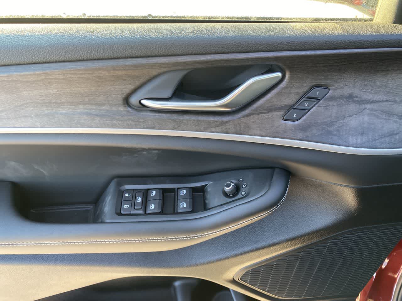 Thumbnail: 2025 Jeep Grand Cherokee - 13