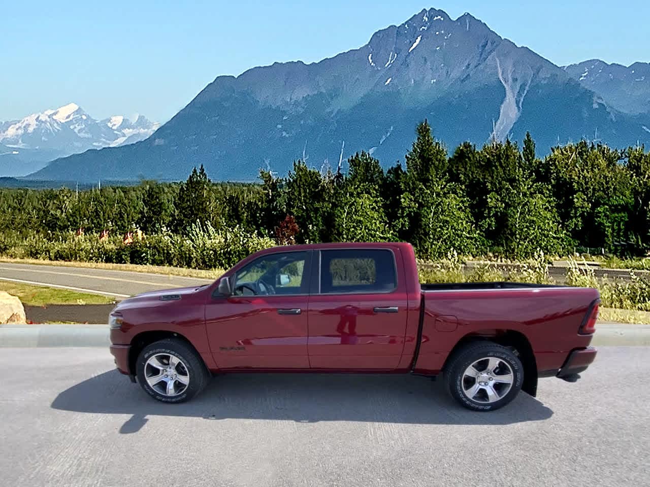 Thumbnail: 2025 RAM 1500 - 3