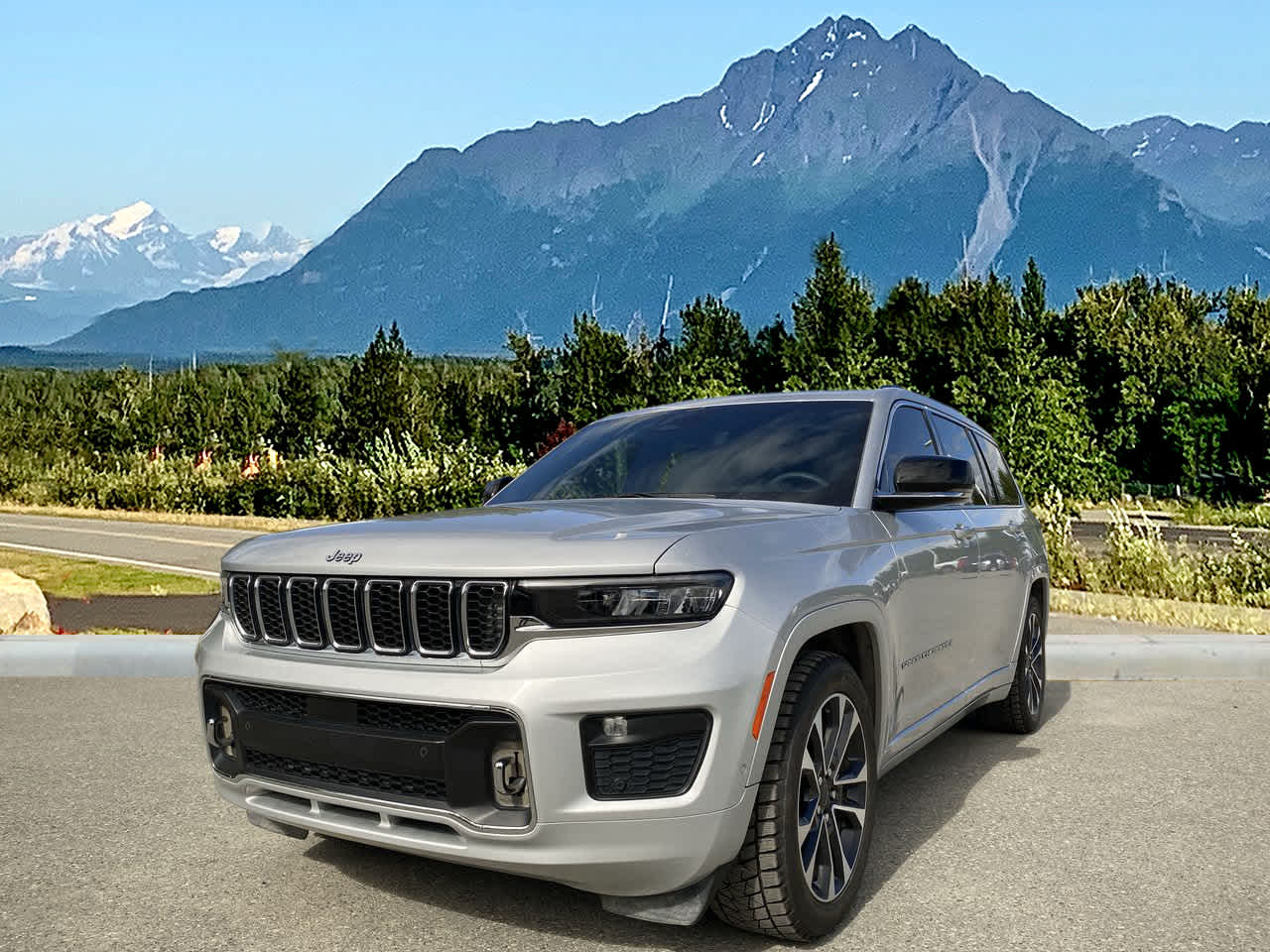 Thumbnail: 2023 Jeep Grand Cherokee - 1