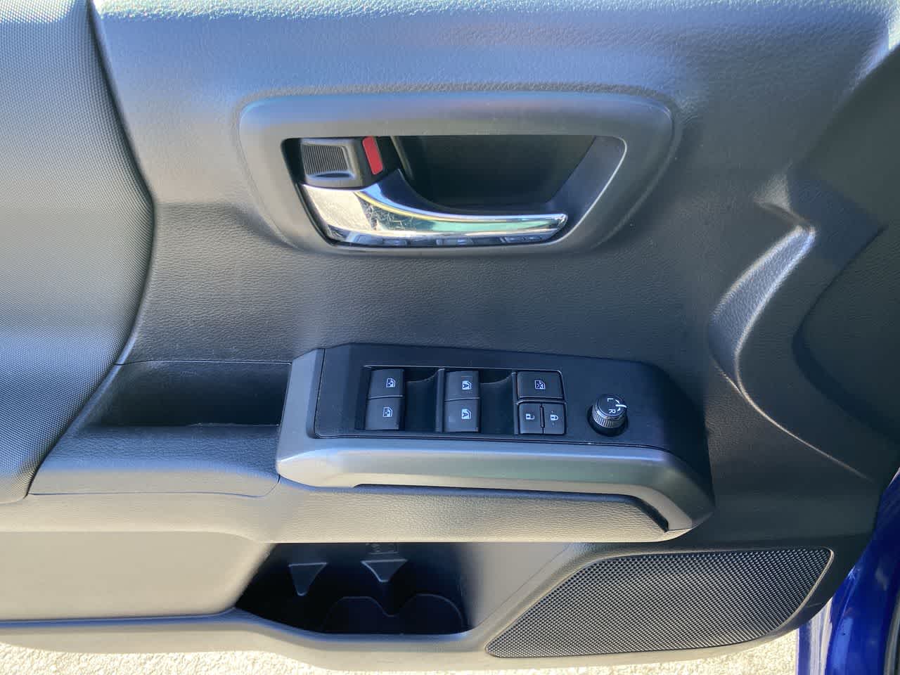 Thumbnail: 2023 Toyota Tacoma - 19