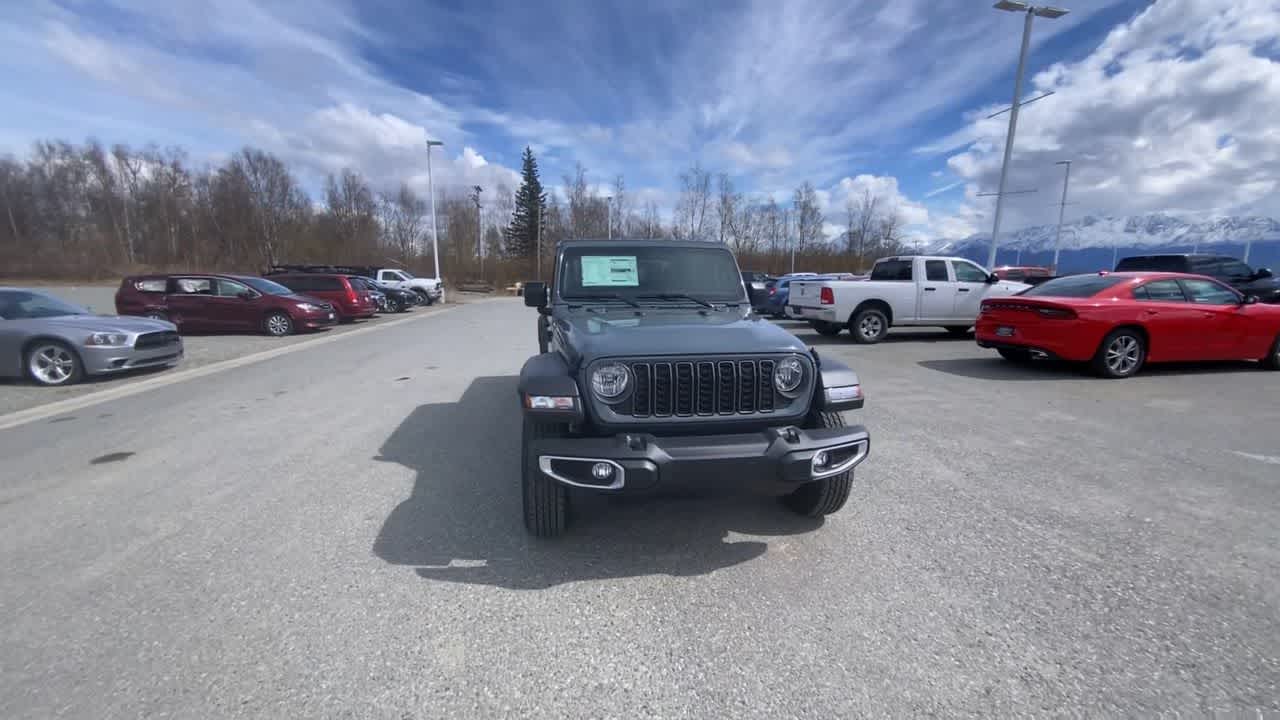Thumbnail: 2026 Jeep Gladiator - 8