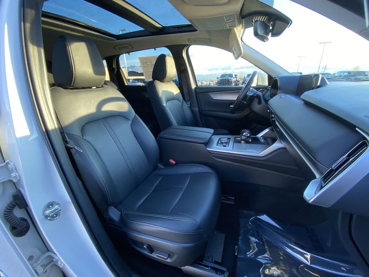 Thumbnail: 2024 Mazda CX-90 - 27