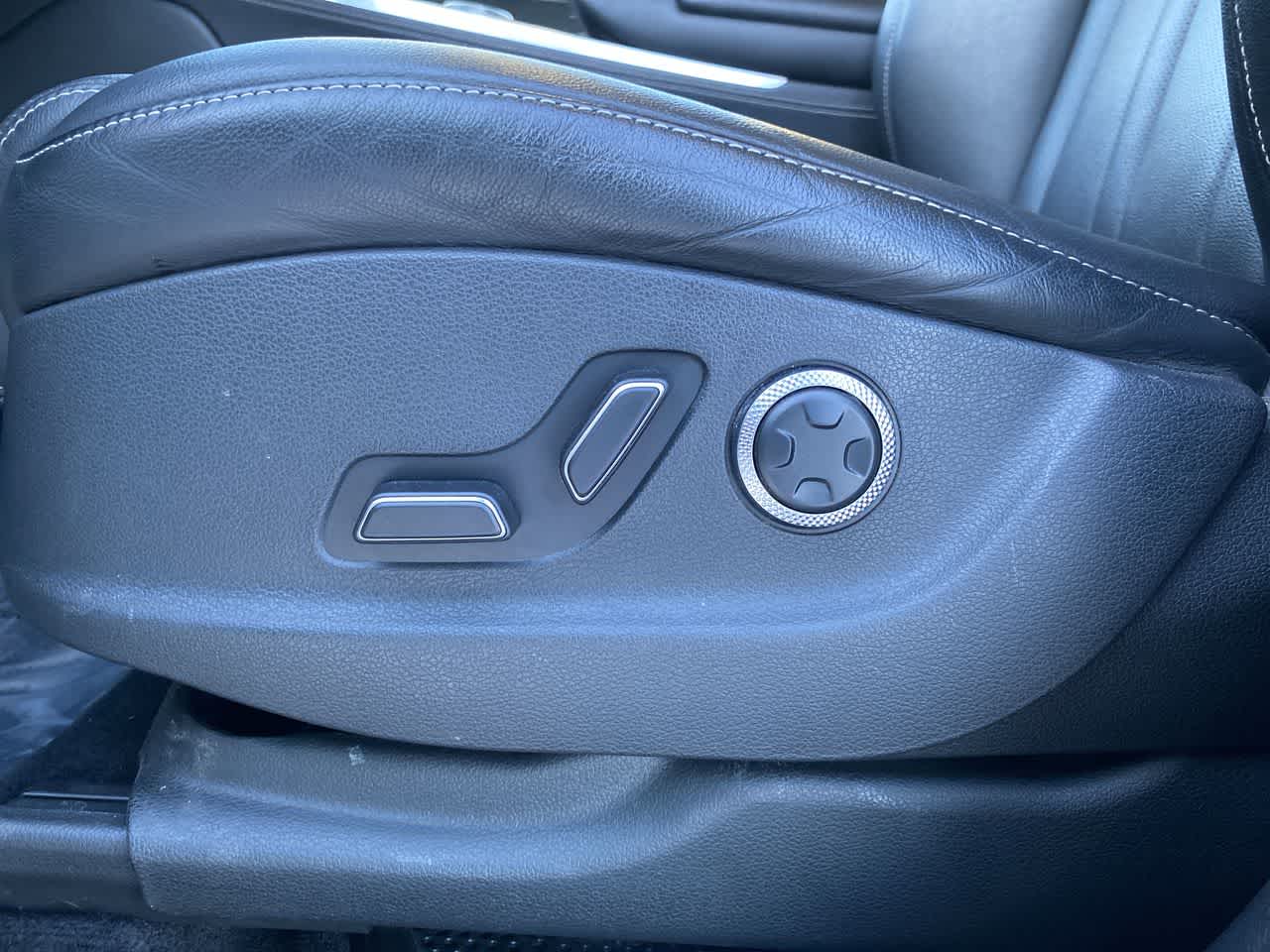 Thumbnail: 2024 Genesis GV80 - 12