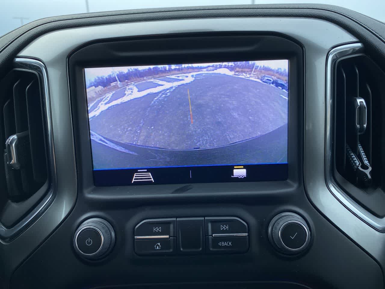 Thumbnail: 2021 Chevrolet Silverado 1500 - 17