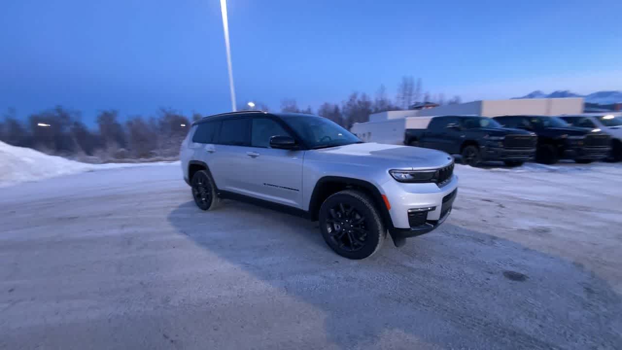 Thumbnail: 2025 Jeep Grand Cherokee - 7