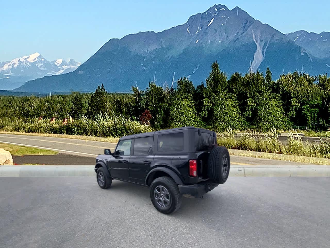 Thumbnail: 2025 Ford Bronco - 3