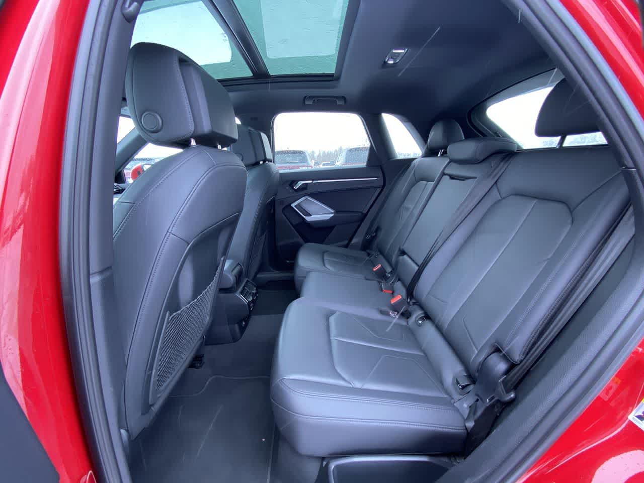 Thumbnail: 2024 Audi Q3 - 24