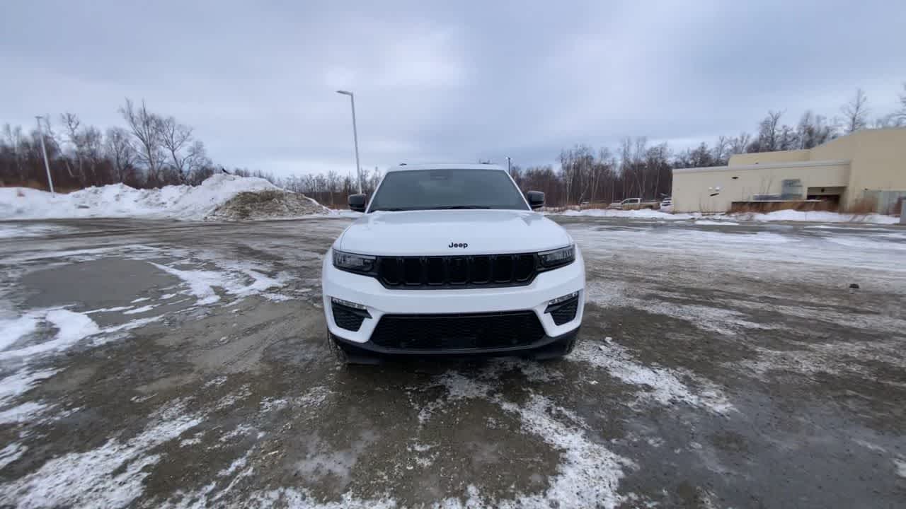 Thumbnail: 2025 Jeep Grand Cherokee - 8