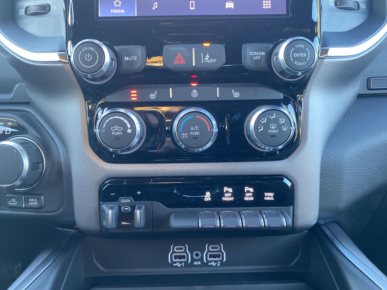 Thumbnail: 2026 RAM 1500 - 19