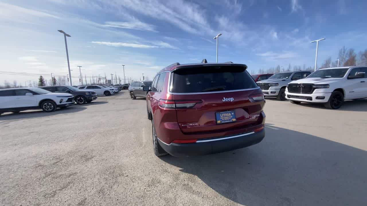 Thumbnail: 2023 Jeep Grand Cherokee - 11