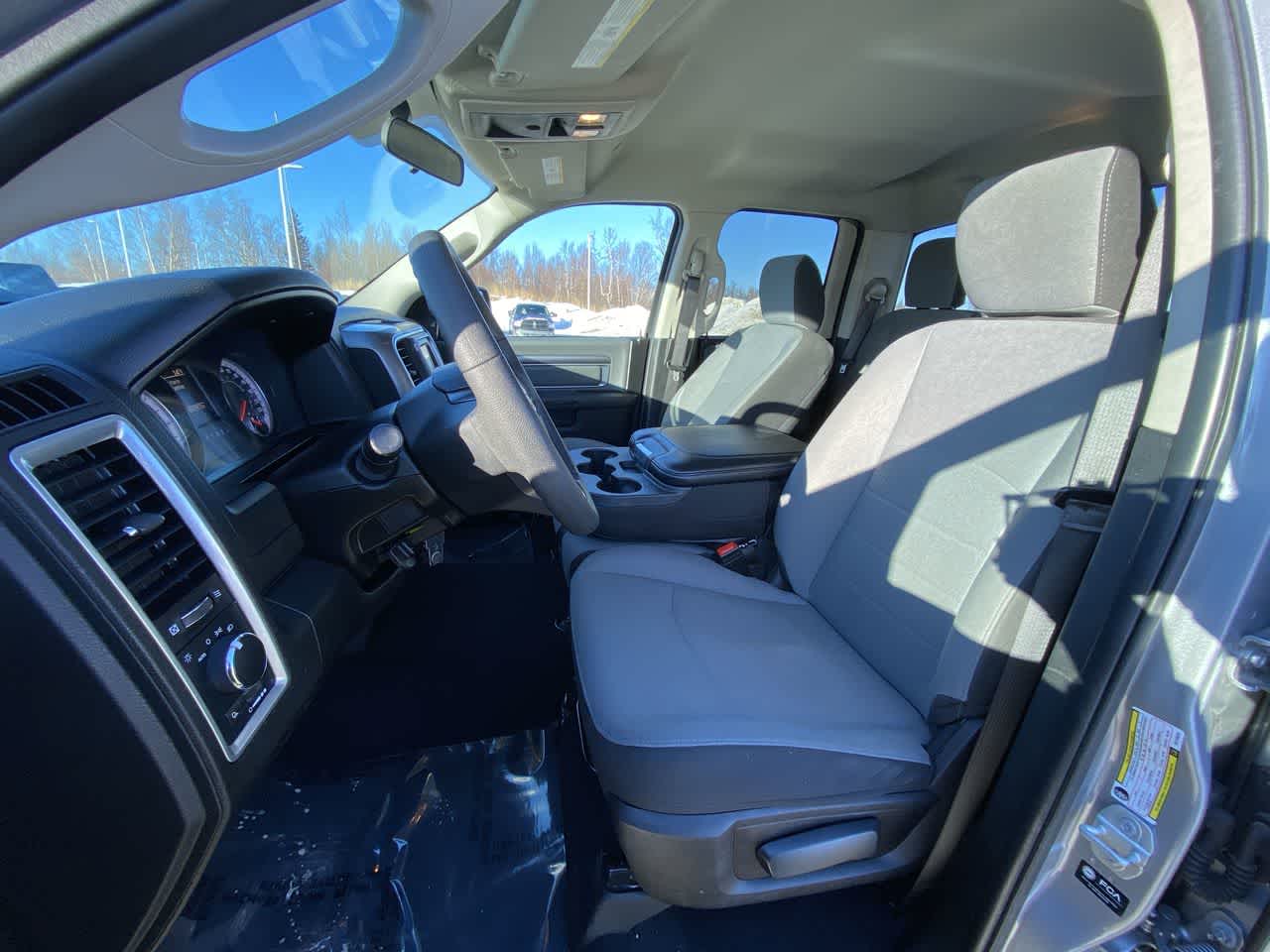 Thumbnail: 2024 RAM 1500 Classic - 11