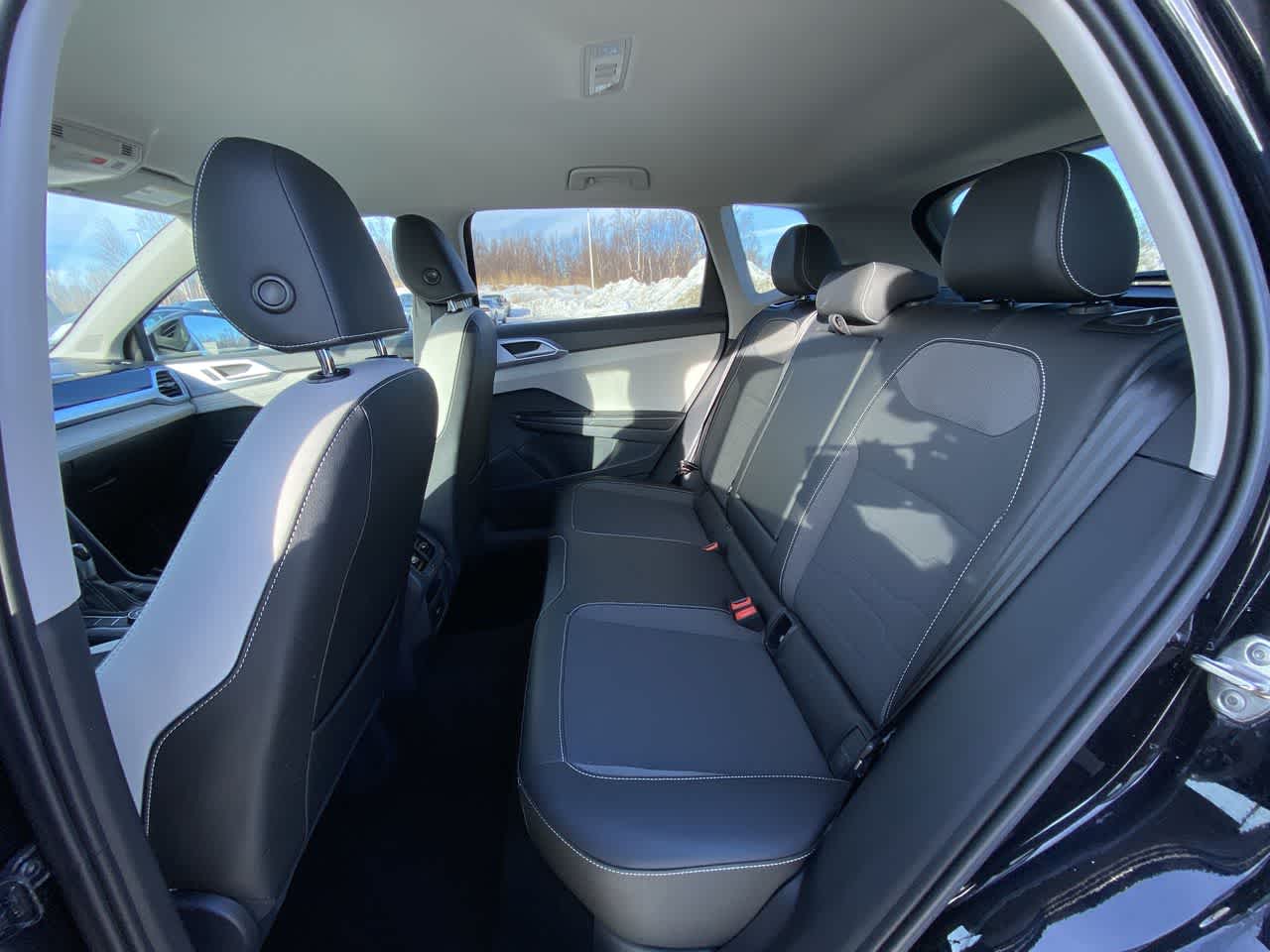 Thumbnail: 2025 Volkswagen Taos - 23