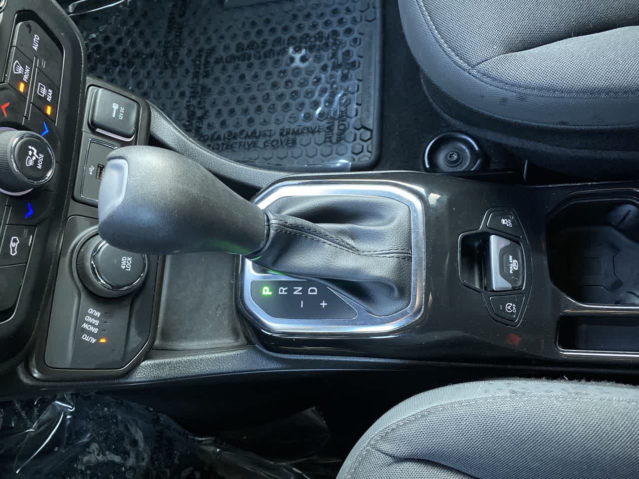 Thumbnail: 2022 Jeep Renegade - 19