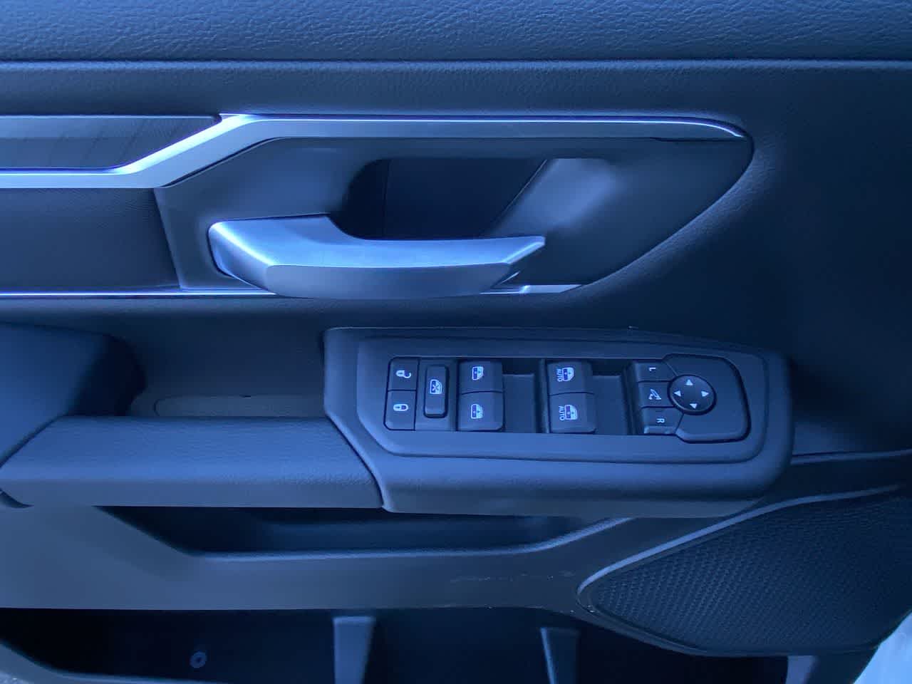 Thumbnail: 2026 RAM 1500 - 13