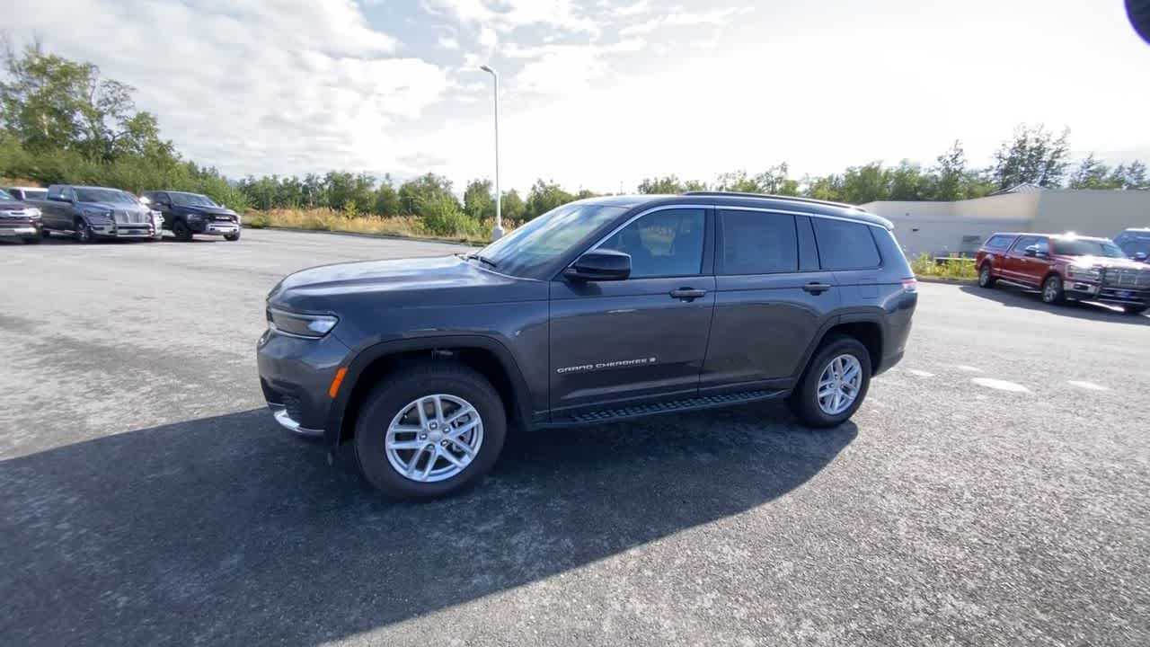 Thumbnail: 2025 Jeep Grand Cherokee - 9