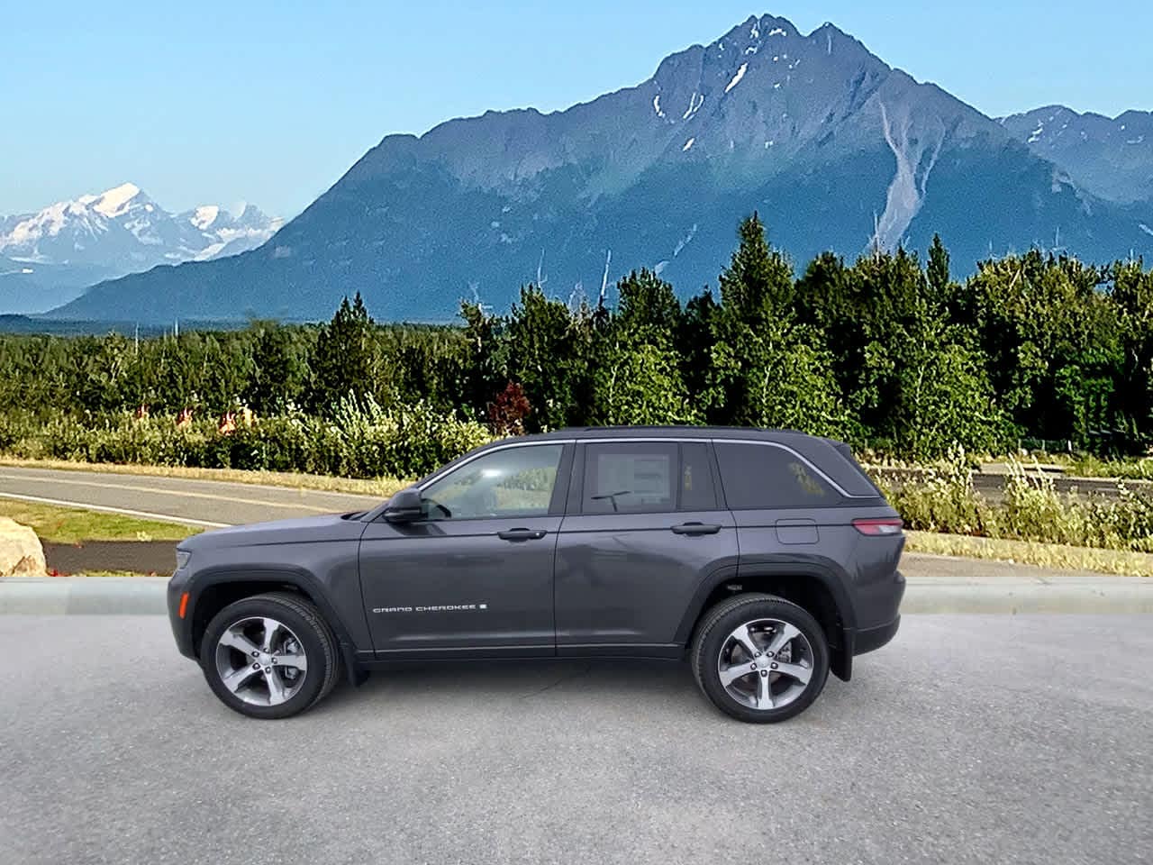 Thumbnail: 2026 Jeep Grand Cherokee - 2