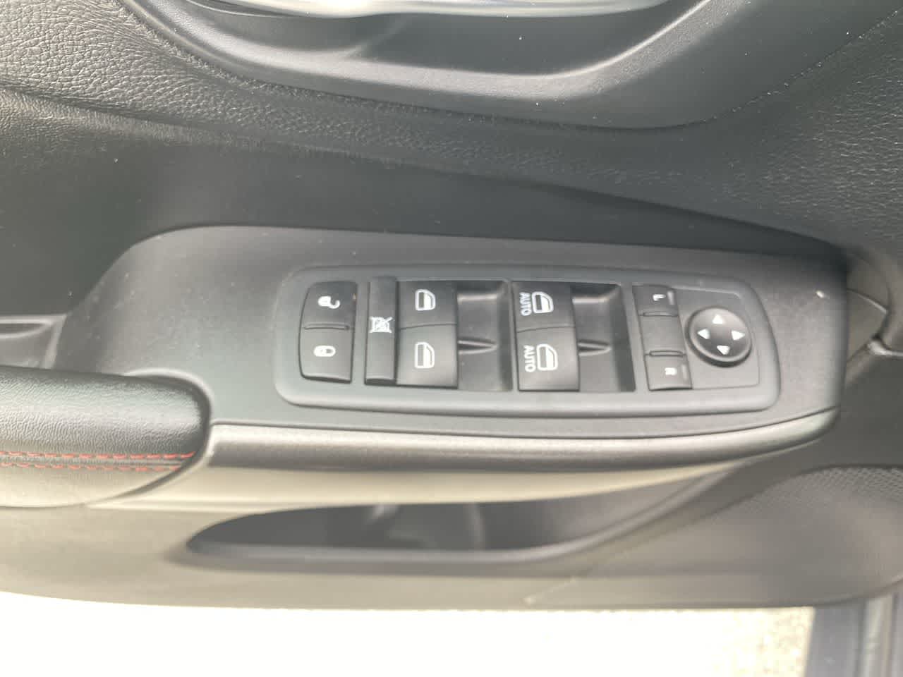 Thumbnail: 2020 Jeep Cherokee - 13