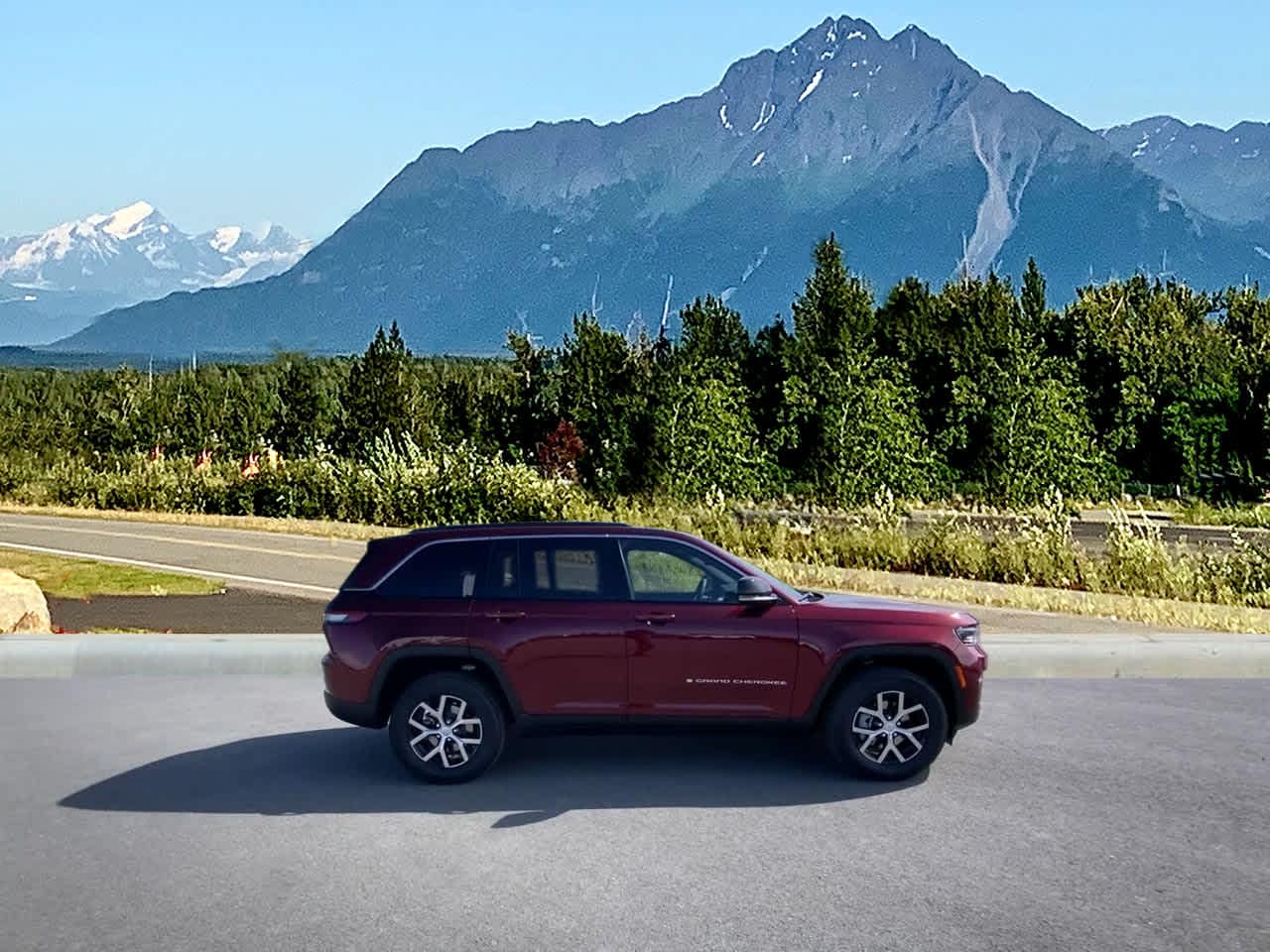 Thumbnail: 2025 Jeep Grand Cherokee - 8