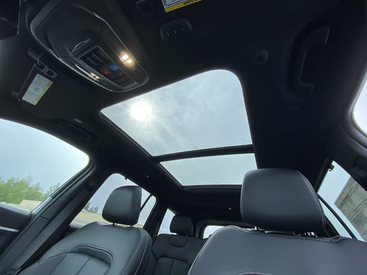 Thumbnail: 2025 Jeep Grand Cherokee - 29