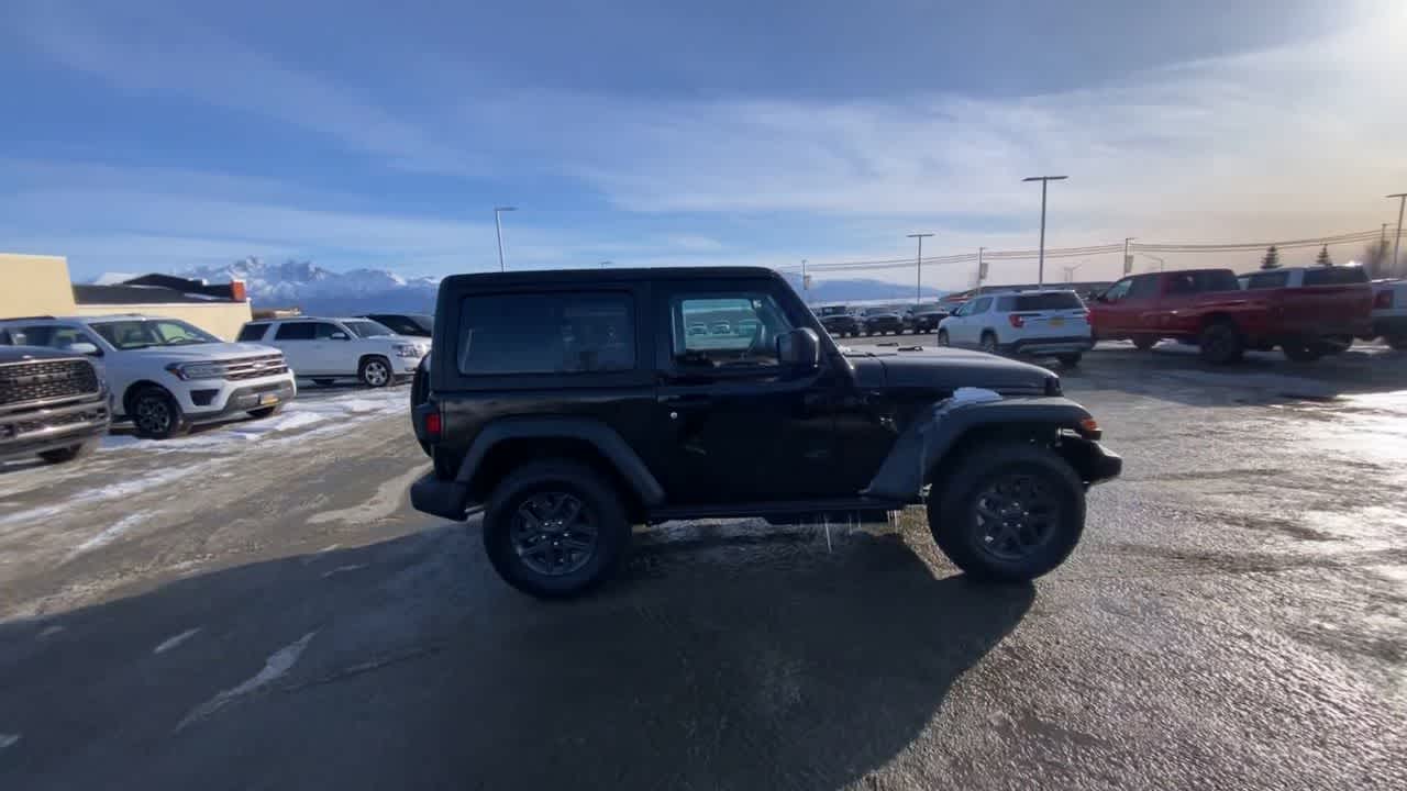 Thumbnail: 2026 Jeep Wrangler - 15