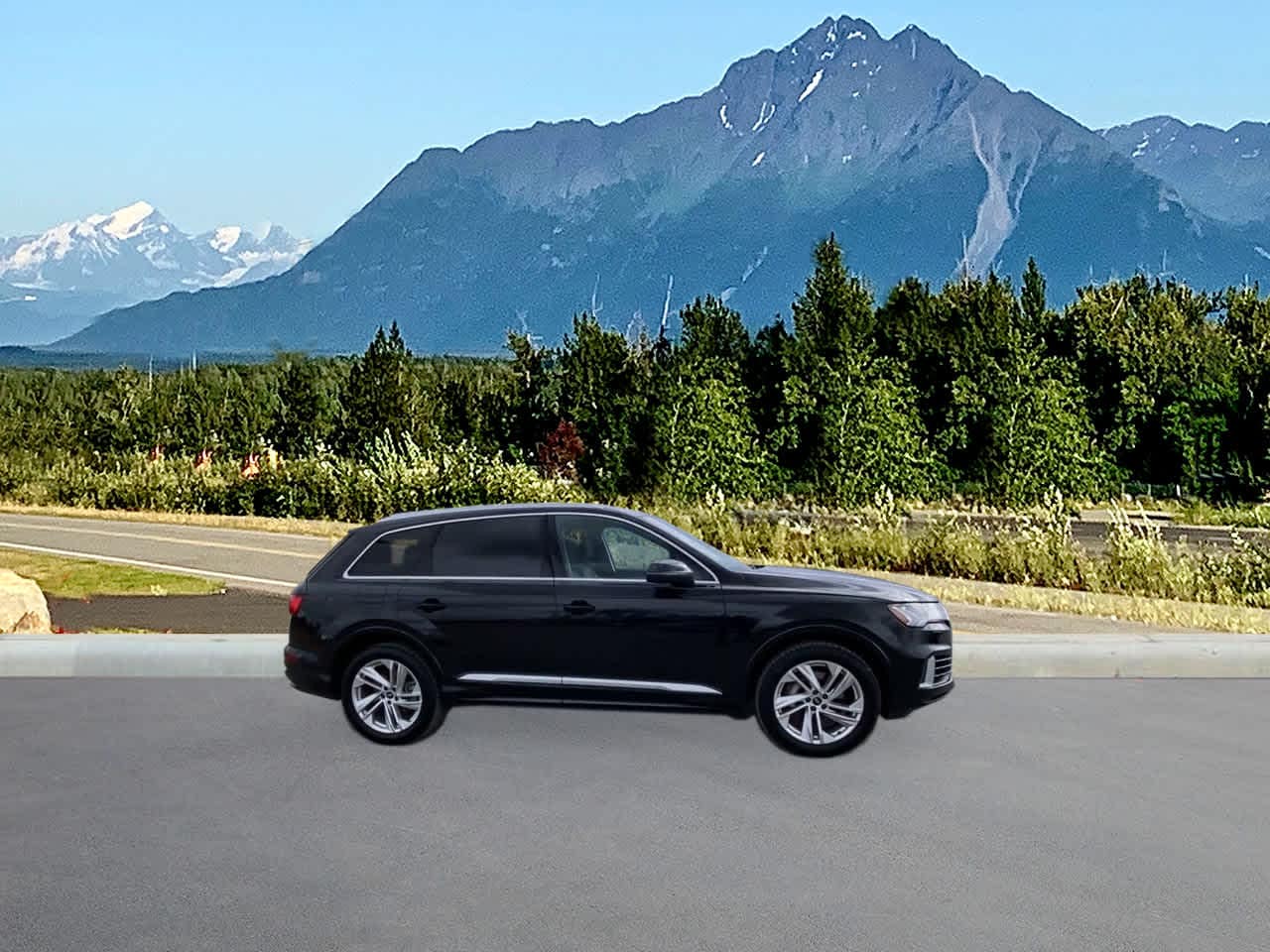 Thumbnail: 2023 Audi Q7 - 8