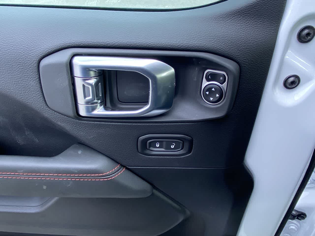 Thumbnail: 2025 Jeep Gladiator - 13