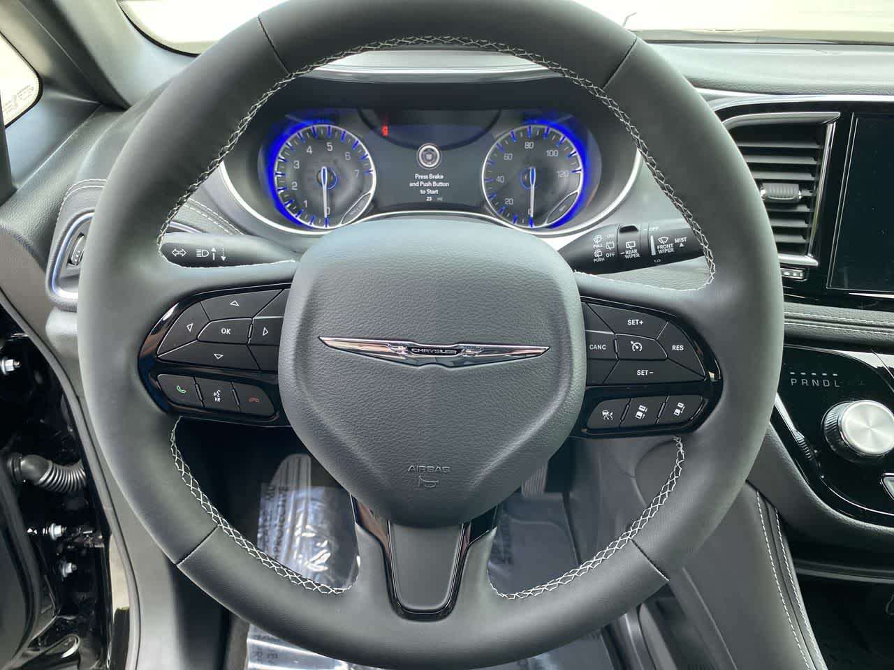Thumbnail: 2025 Chrysler Pacifica - 14