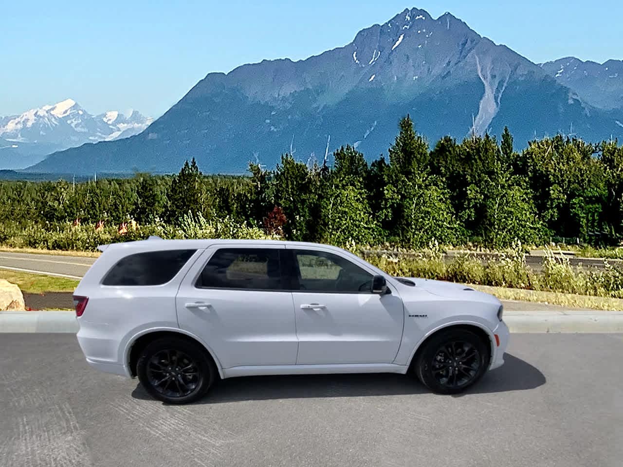 Thumbnail: 2022 Dodge Durango - 6
