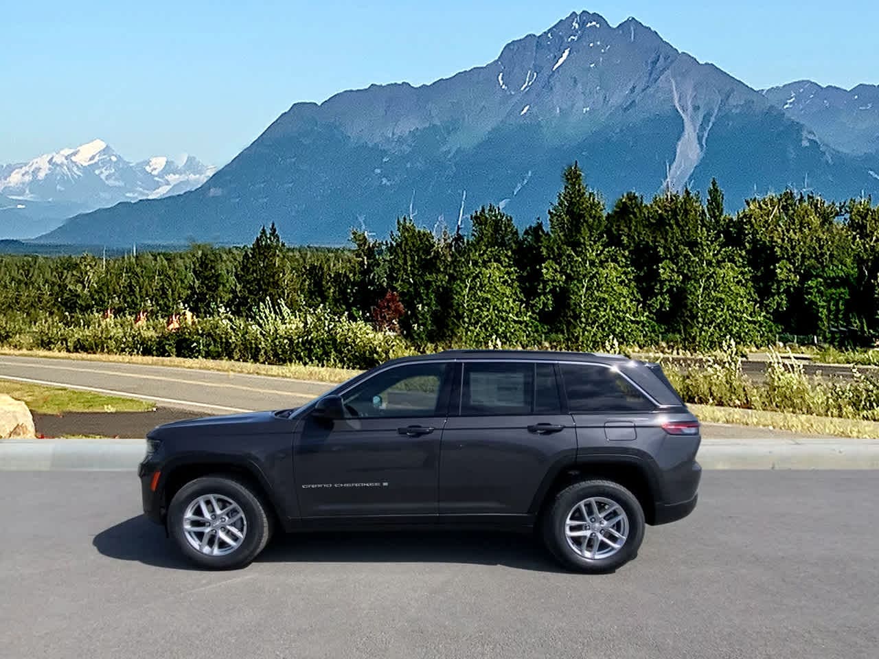 Thumbnail: 2025 Jeep Grand Cherokee - 2