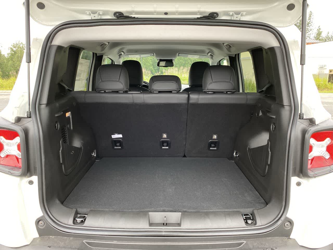 Thumbnail: 2023 Jeep Renegade - 25